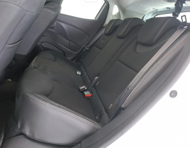 RENAULT CLIO IV - Photo 8